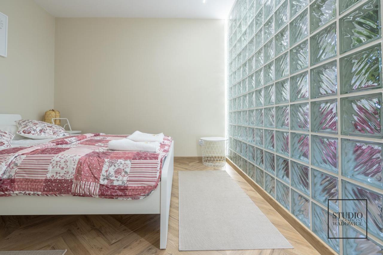 Apartament Karminowy Appartamento Wadowice Esterno foto