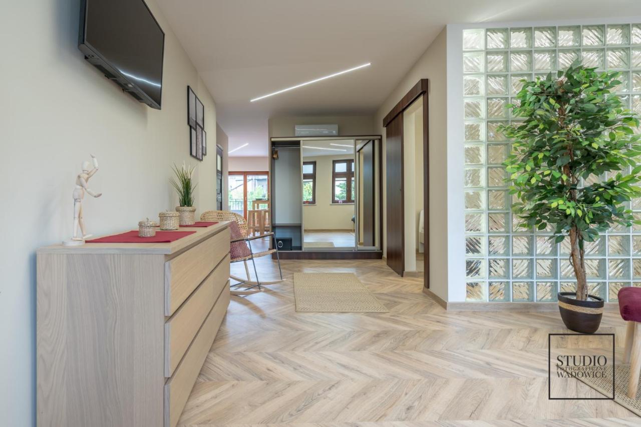 Apartament Karminowy Appartamento Wadowice Esterno foto
